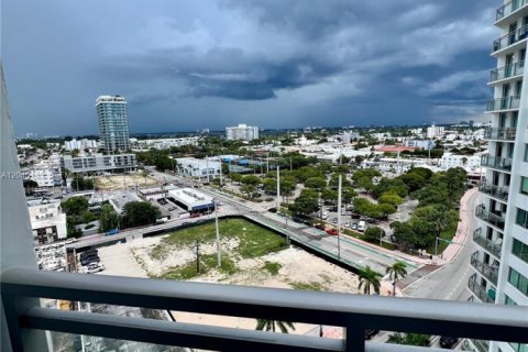 Condo in Miami Beach, Florida, 1 bedroom  № 2087305 - photo 26
