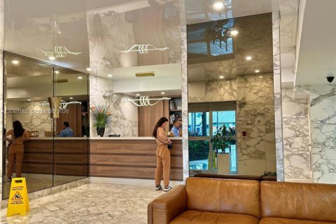 Condo in Miami Beach, Florida, 1 bedroom  № 2087305 - photo 7