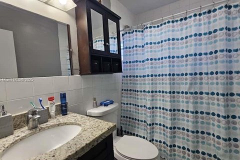 Condo in Coral Springs, Florida, 2 bedrooms  № 2060194 - photo 6