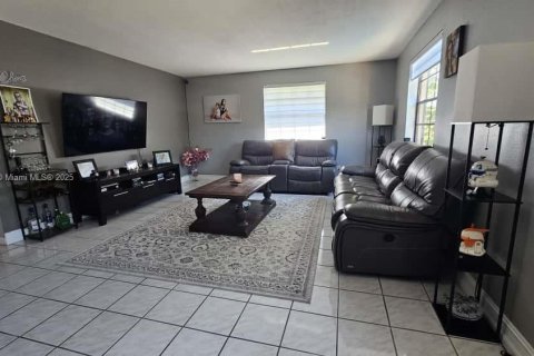 Condo in Coral Springs, Florida, 2 bedrooms  № 2060194 - photo 4