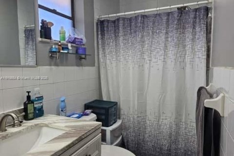 Condo in Coral Springs, Florida, 2 bedrooms  № 2060194 - photo 11