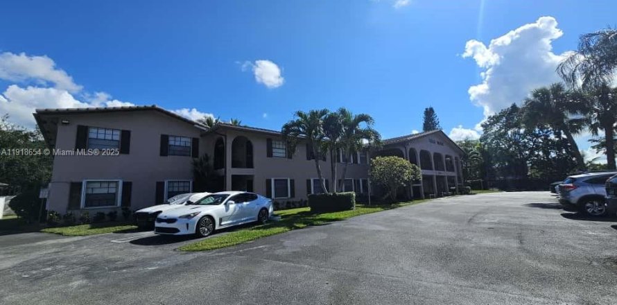 Condo in Coral Springs, Florida, 2 bedrooms  № 2060194