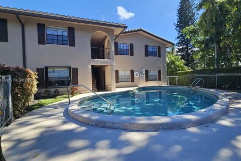 Condo in Coral Springs, Florida, 2 bedrooms  № 2060194 - photo 3