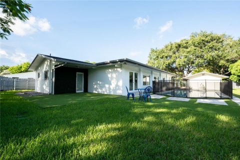 Casa en venta en Miami, Florida, 4 dormitorios, 332.78 m2 № 1828952 - foto 4
