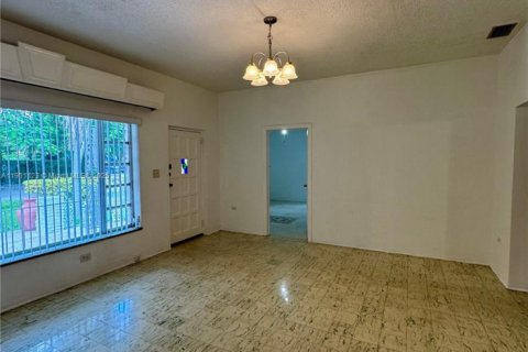 House in Miami, Florida 3 bedrooms, 282.42 sq.m. № 1952257 - photo 5