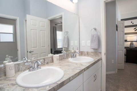 House in Winter Haven, Florida 4 bedrooms, 188.5 sq.m. № 1831944 - photo 13