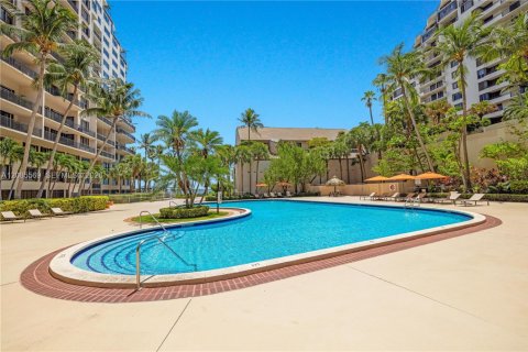 Condominio en alquiler en Miami, Florida, 1 dormitorio, 60.39 m2 № 2355197 - foto 15