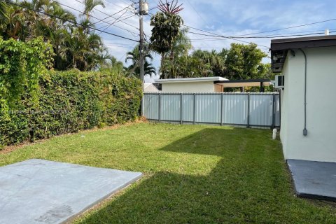 Villa ou maison à louer à Miami, Floride: 4 chambres, 164.07 m2 № 1820253 - photo 16