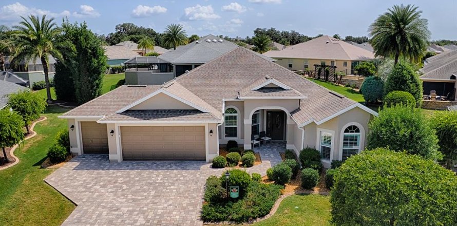 Casa en The Villages, Florida 3 dormitorios, 203.92 m2 № 2206514