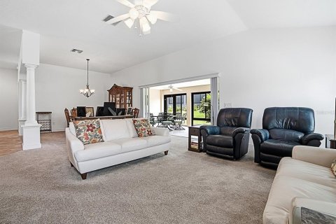 Casa en venta en The Villages, Florida, 3 dormitorios, 203.92 m2 № 2206514 - foto 16