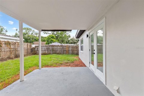 House in Tampa, Florida 5 bedrooms, 151.43 sq.m. № 1825337 - photo 30