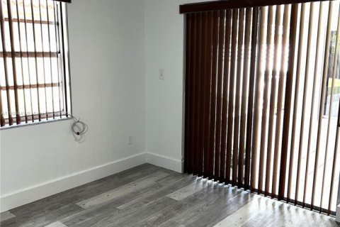 Villa ou maison à louer à Miami, Floride: 3 chambres, 165.83 m2 № 1957174 - photo 16