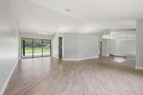 Casa en venta en Port St. Lucie, Florida, 3 dormitorios, 197.88 m2 № 2262221 - foto 8