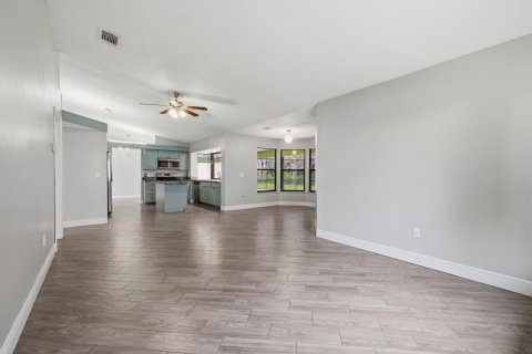 Casa en venta en Port St. Lucie, Florida, 3 dormitorios, 197.88 m2 № 2262221 - foto 19