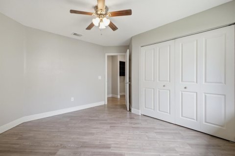 Casa en venta en Port St. Lucie, Florida, 3 dormitorios, 197.88 m2 № 2262221 - foto 24