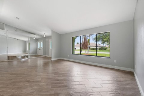 Casa en venta en Port St. Lucie, Florida, 3 dormitorios, 197.88 m2 № 2262221 - foto 5