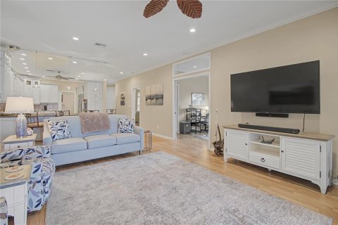 House in Naples, Florida 3 bedrooms, 137.59 sq.m. № 2044449 - photo 14