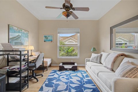 House in Naples, Florida 3 bedrooms, 137.59 sq.m. № 2044449 - photo 16