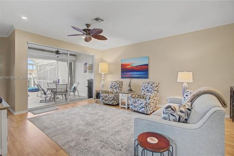 House in Naples, Florida 3 bedrooms, 137.59 sq.m. № 2044449 - photo 15