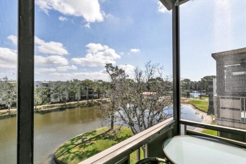 Condo in Saint Petersburg, Florida, 2 bedrooms  № 1827832 - photo 10