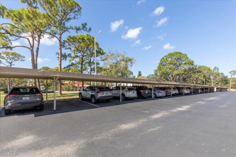 Condo in Saint Petersburg, Florida, 2 bedrooms  № 1827832 - photo 4