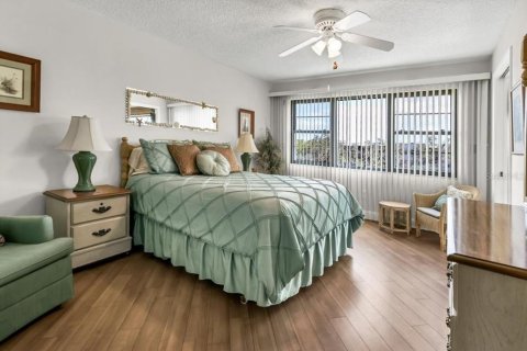 Condo in Saint Petersburg, Florida, 2 bedrooms  № 1827832 - photo 26
