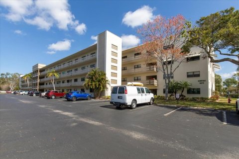 Condo in Saint Petersburg, Florida, 2 bedrooms  № 1827832 - photo 3