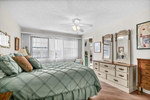 Condo in Saint Petersburg, Florida, 2 bedrooms  № 1827832 - photo 29