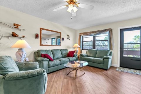 Condo in Saint Petersburg, Florida, 2 bedrooms  № 1827832 - photo 14