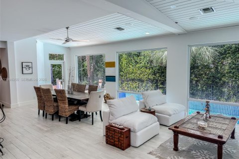 Villa ou maison à vendre à Palm Beach Gardens, Floride: 4 chambres, 314.66 m2 № 2067388 - photo 7