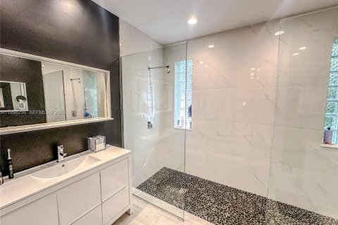 Villa ou maison à vendre à Palm Beach Gardens, Floride: 4 chambres, 314.66 m2 № 2067388 - photo 15