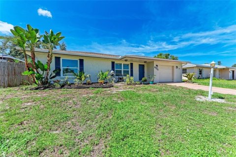 House in Bradenton, Florida 3 bedrooms, 137.77 sq.m. № 1802357 - photo 1