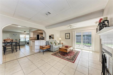 House in Bradenton, Florida 3 bedrooms, 137.77 sq.m. № 1802357 - photo 11