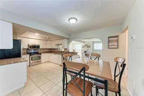 House in Bradenton, Florida 3 bedrooms, 137.77 sq.m. № 1802357 - photo 19