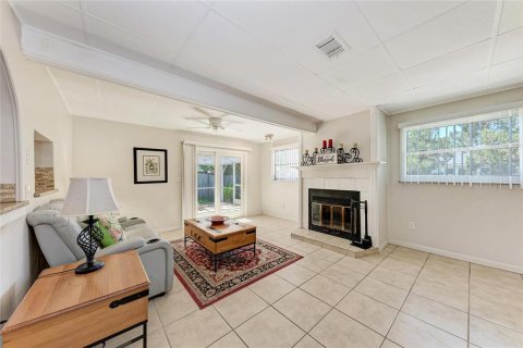 House in Bradenton, Florida 3 bedrooms, 137.77 sq.m. № 1802357 - photo 10
