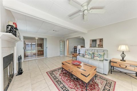 House in Bradenton, Florida 3 bedrooms, 137.77 sq.m. № 1802357 - photo 12