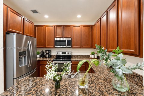 Townhouse in Homestead, Florida 3 bedrooms, 130.81 sq.m. № 2435320 - photo 3