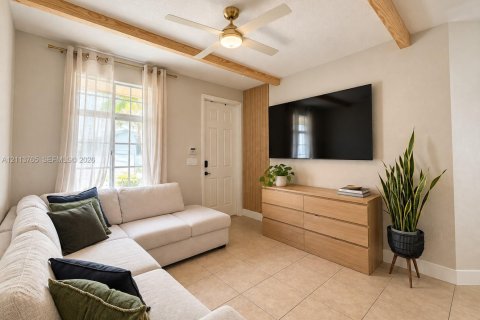 Townhouse in Homestead, Florida 3 bedrooms, 130.81 sq.m. № 2435320 - photo 2