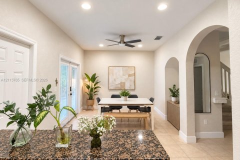 Townhouse in Homestead, Florida 3 bedrooms, 130.81 sq.m. № 2435320 - photo 4
