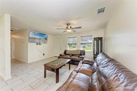 Casa en venta en Punta Gorda, Florida, 3 dormitorios, 101.08 m2 № 1919828 - foto 9