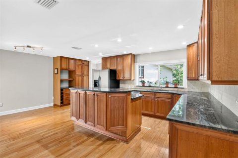 Villa ou maison à vendre à Gainesville, Floride: 4 chambres, 365.85 m2 № 2344768 - photo 4