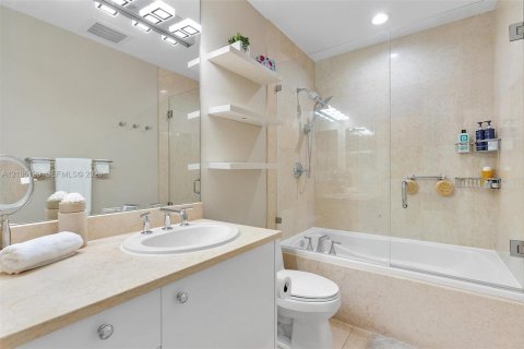 Copropriété à vendre à Aventura, Floride: 1 chambre, 84.91 m2 № 2417483 - photo 22