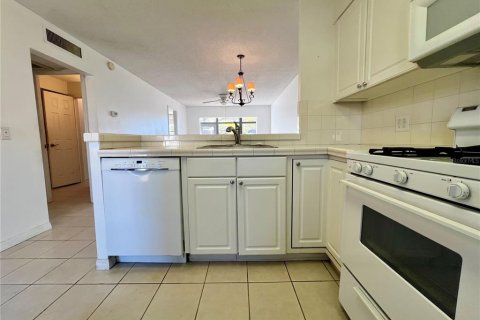 Casa en venta en Clearwater, Florida, 2 dormitorios, 75.44 m2 № 1720258 - foto 4