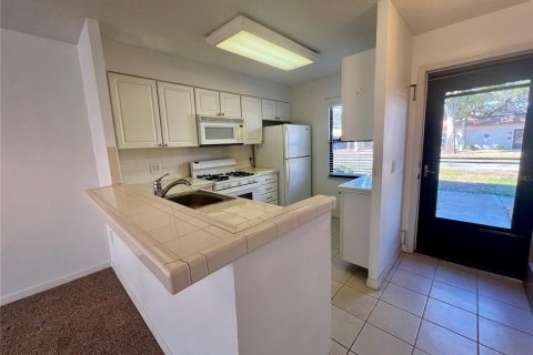 Casa en venta en Clearwater, Florida, 2 dormitorios, 75.44 m2 № 1720258 - foto 2