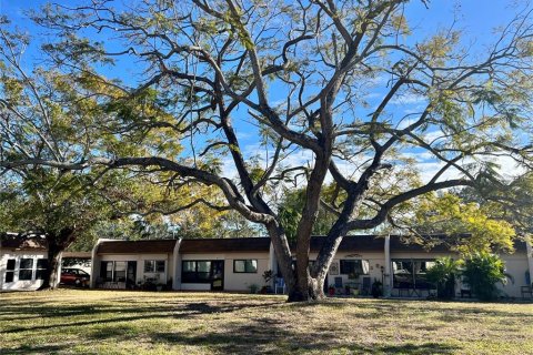 Casa en venta en Clearwater, Florida, 2 dormitorios, 75.44 m2 № 1720258 - foto 16