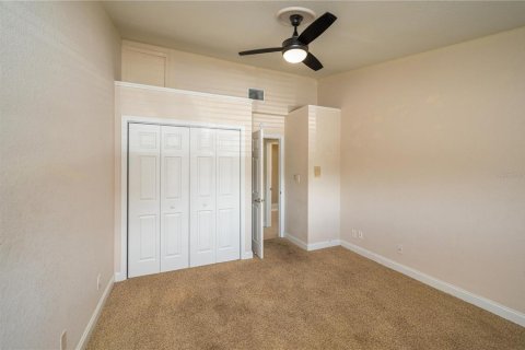 House in Winter Haven, Florida 3 bedrooms, 220.83 sq.m. № 2166296 - photo 18