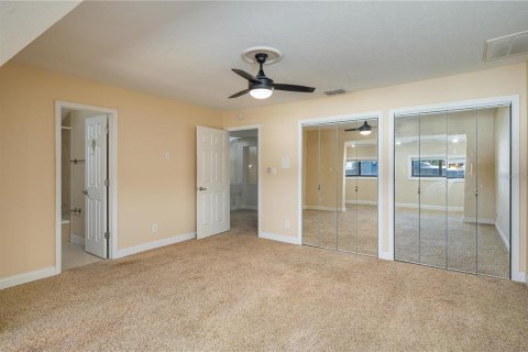 House in Winter Haven, Florida 3 bedrooms, 220.83 sq.m. № 2166296 - photo 28