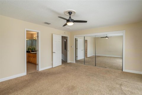 House in Winter Haven, Florida 3 bedrooms, 220.83 sq.m. № 2166296 - photo 24
