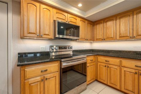 House in Winter Haven, Florida 3 bedrooms, 220.83 sq.m. № 2166296 - photo 14