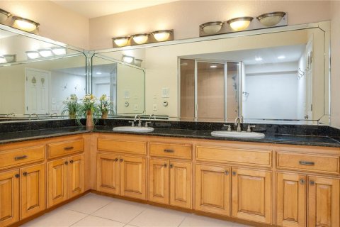 House in Winter Haven, Florida 3 bedrooms, 220.83 sq.m. № 2166296 - photo 25